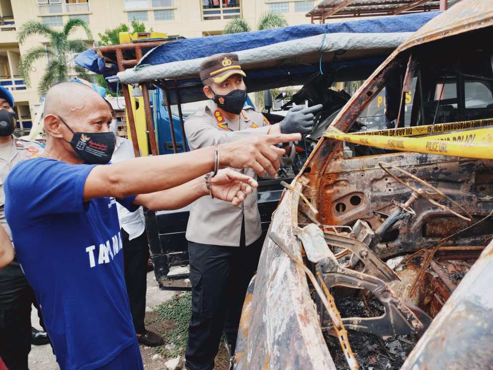 Pria di Sragen Bakar Mobil Tetangga, Kesal Karena Selalu Parkir di Depan Rumahnya